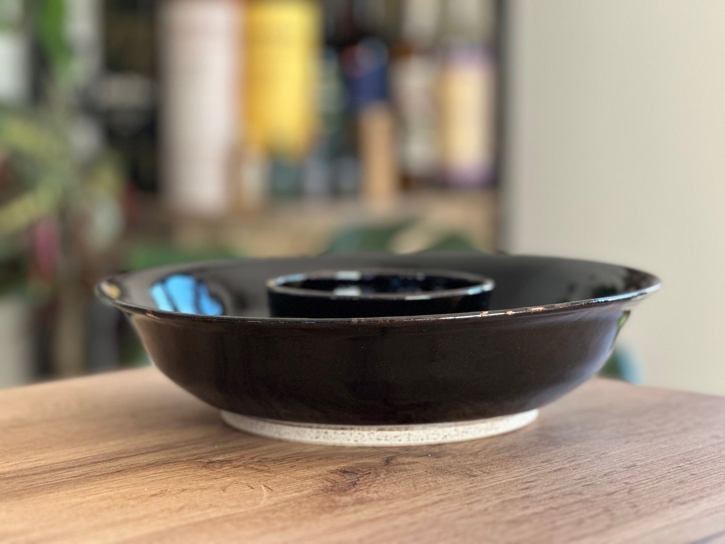 Chip-and-dip dish (Black glaze)
